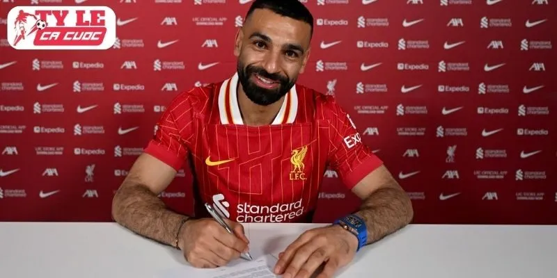 Gia hạn ngắn hạn giúp Liverpool giữ ổn định và linh hoạt